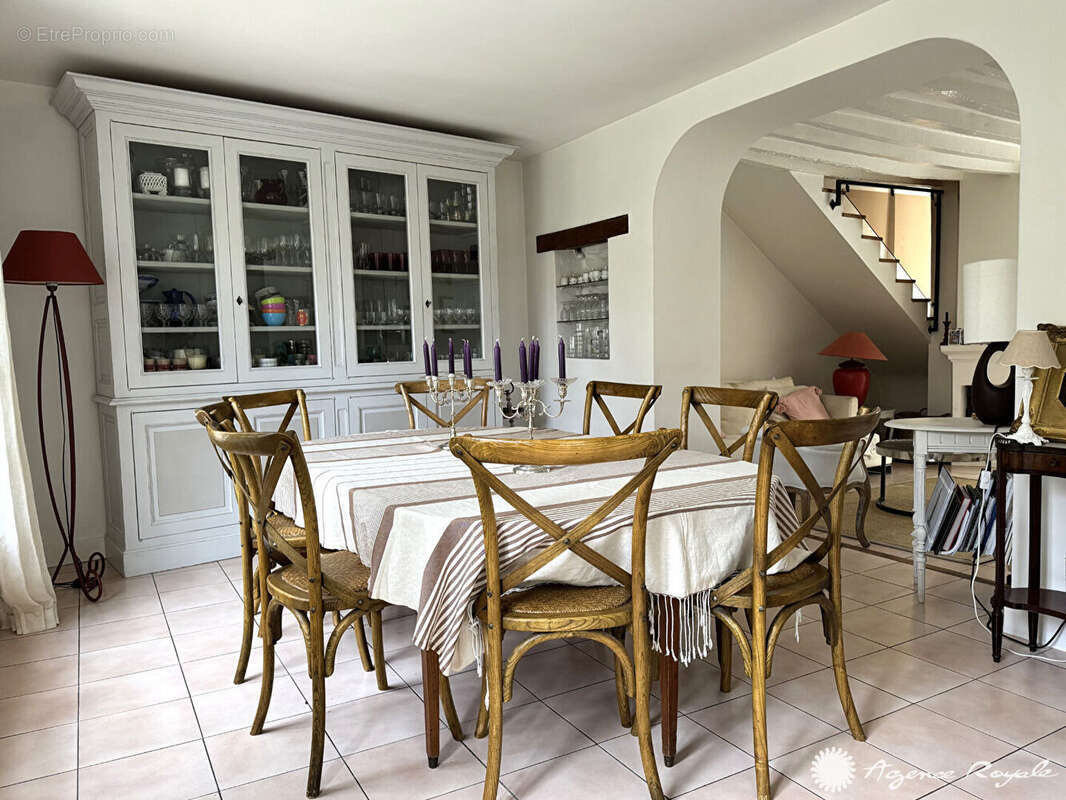 Maison à MAREIL-MARLY