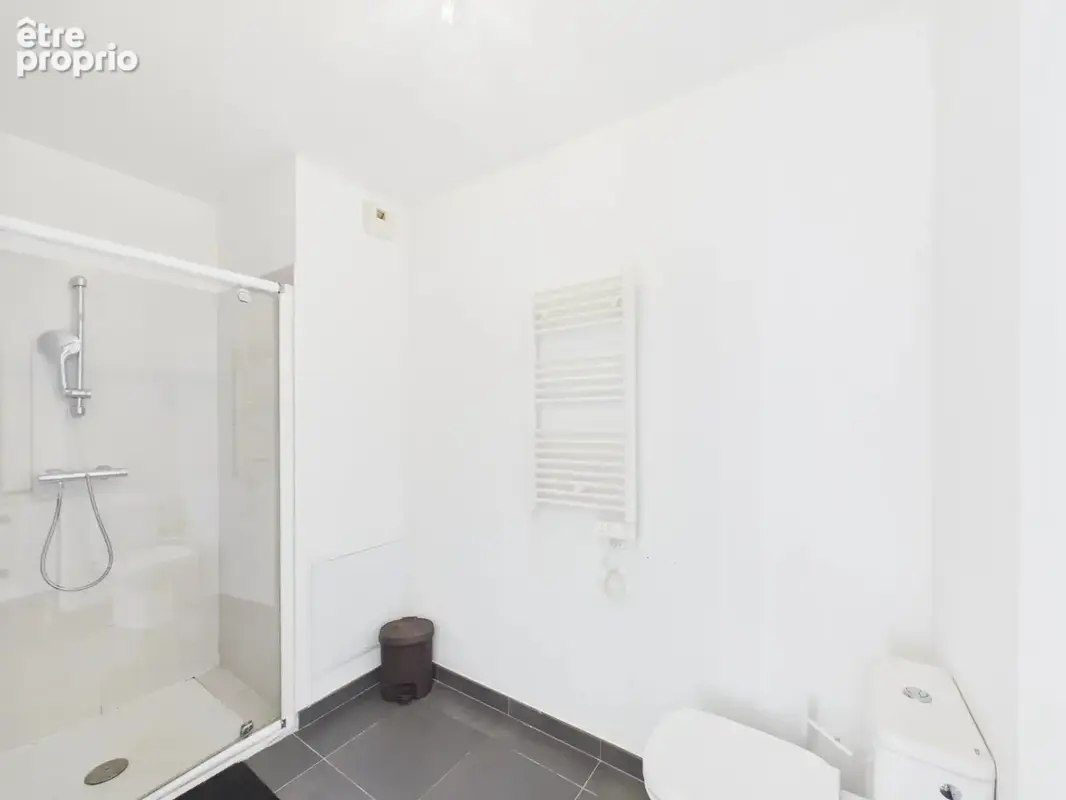 OPPORTUNITÉ INVESTISSEUR — VENTE RAPIDE 2 pièces avec terrasse & garage en sup. — Quartier prisé Antibes / Sophia Antipolis - photo 9