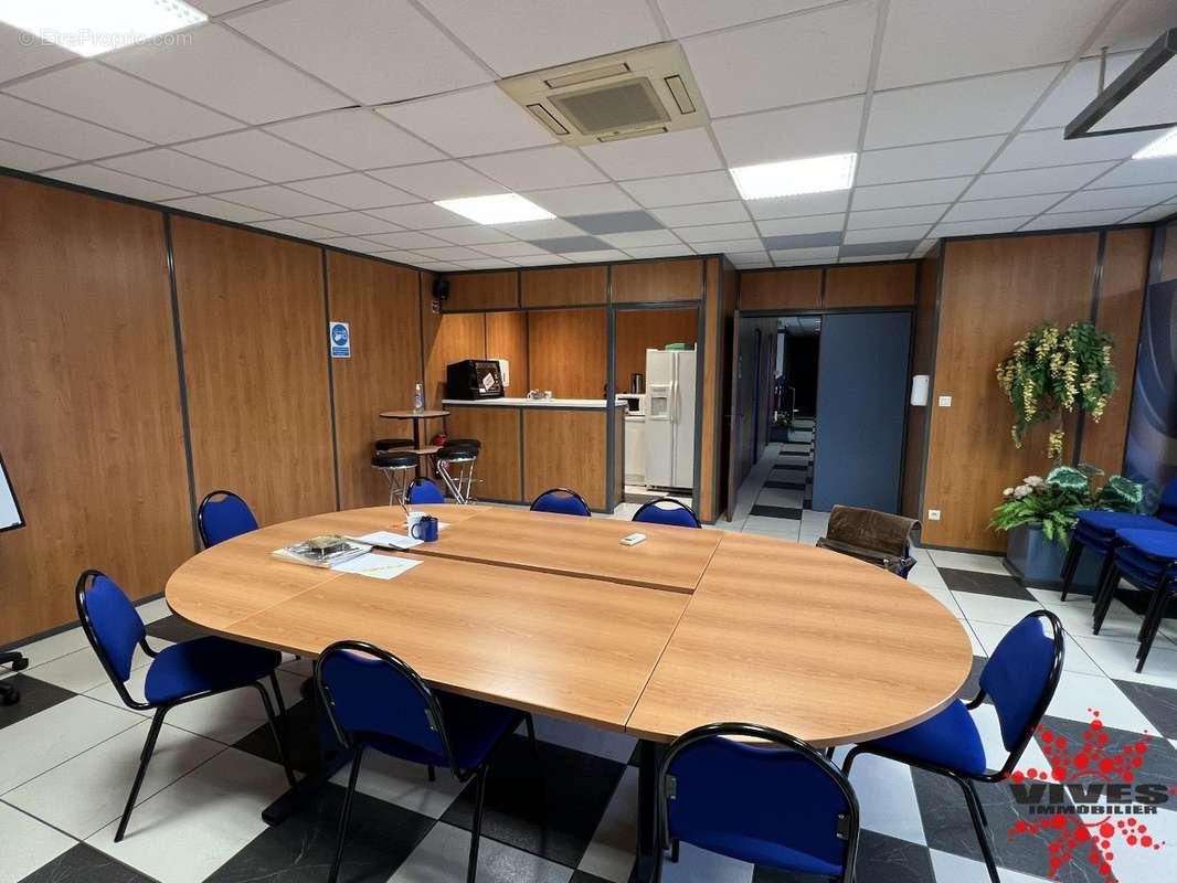 Commerce à SAINT-CHINIAN