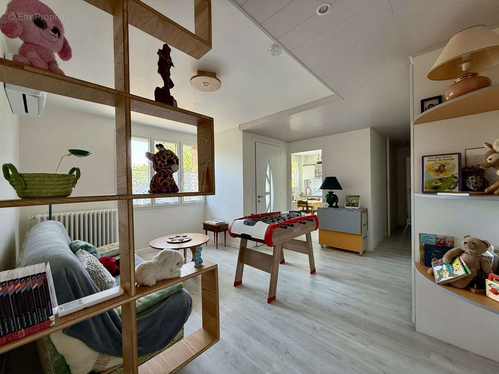 Maison de 205m2 avec jardin à Guilherand-Granges - photo 25