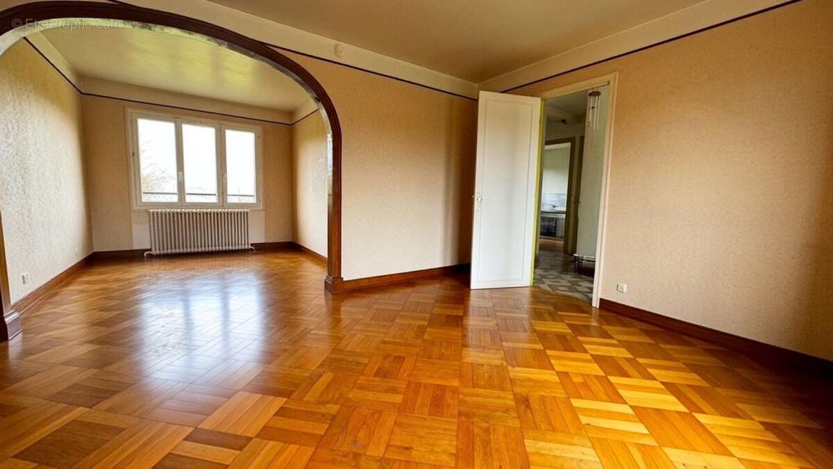 Grande maison 5 chambres + sous sol total - photo 4