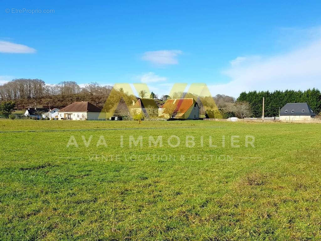 Terrain à VIELLENAVE-DE-NAVARRENX
