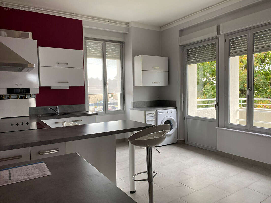 Appartement à MONTCEAU-LES-MINES