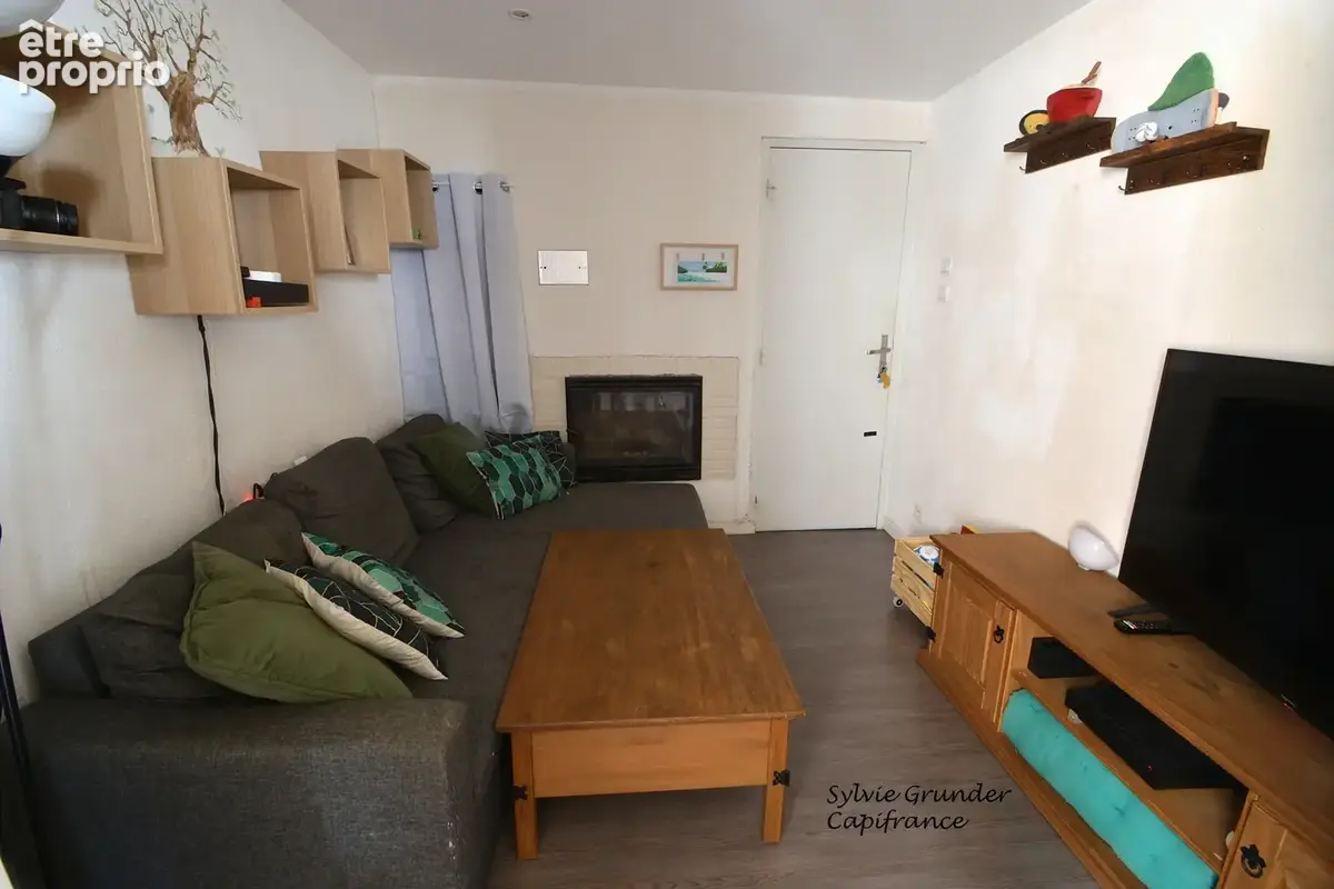 Appartement à vendre Duplex plein de charme 2 chambres avec grand balcon SAINT SAVOURNIN (13) - photo 4