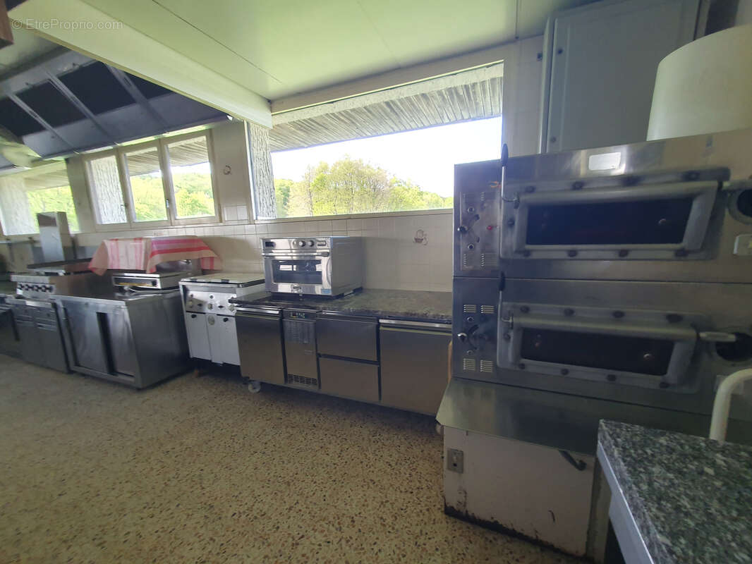 Commerce à LAGUIOLE