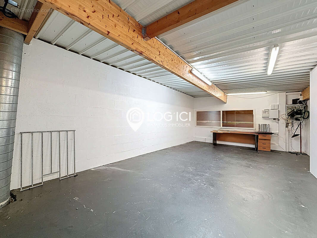 Commerce à COARRAZE