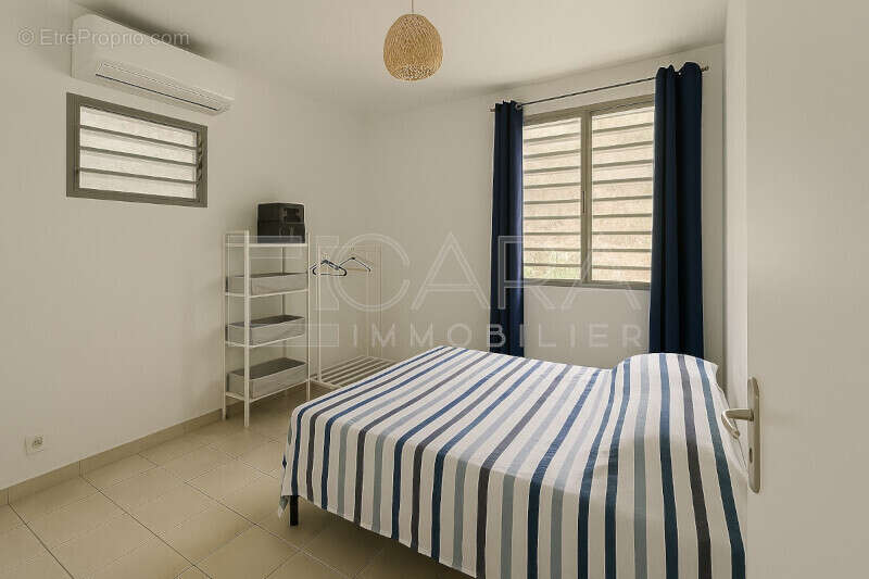 Chambre - Appartement à CAYENNE