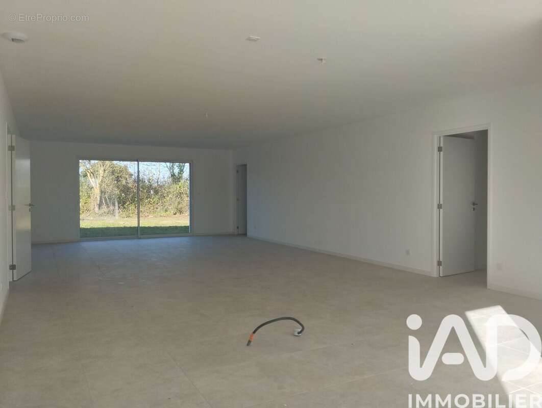 Photo 3 - Maison à ANAIS