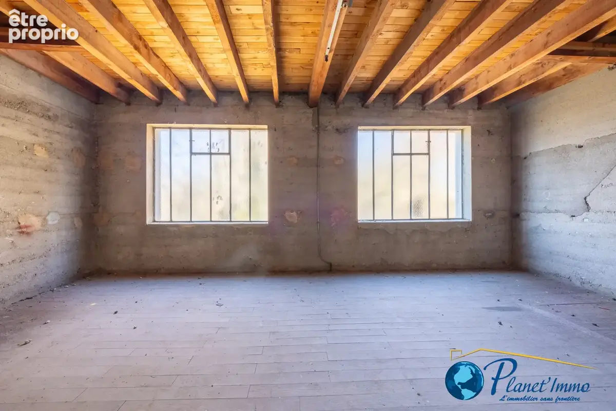 Appartement à SURY-LE-COMTAL