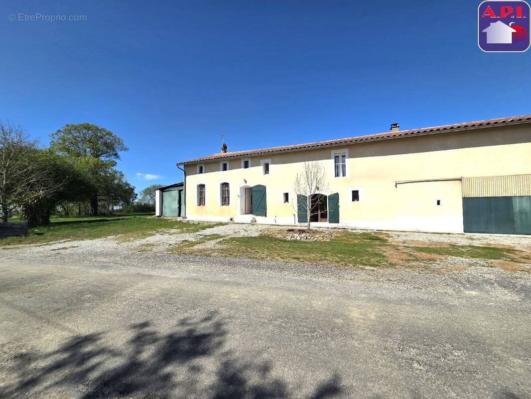Maison 220 m² à Mazeres  - photo 1