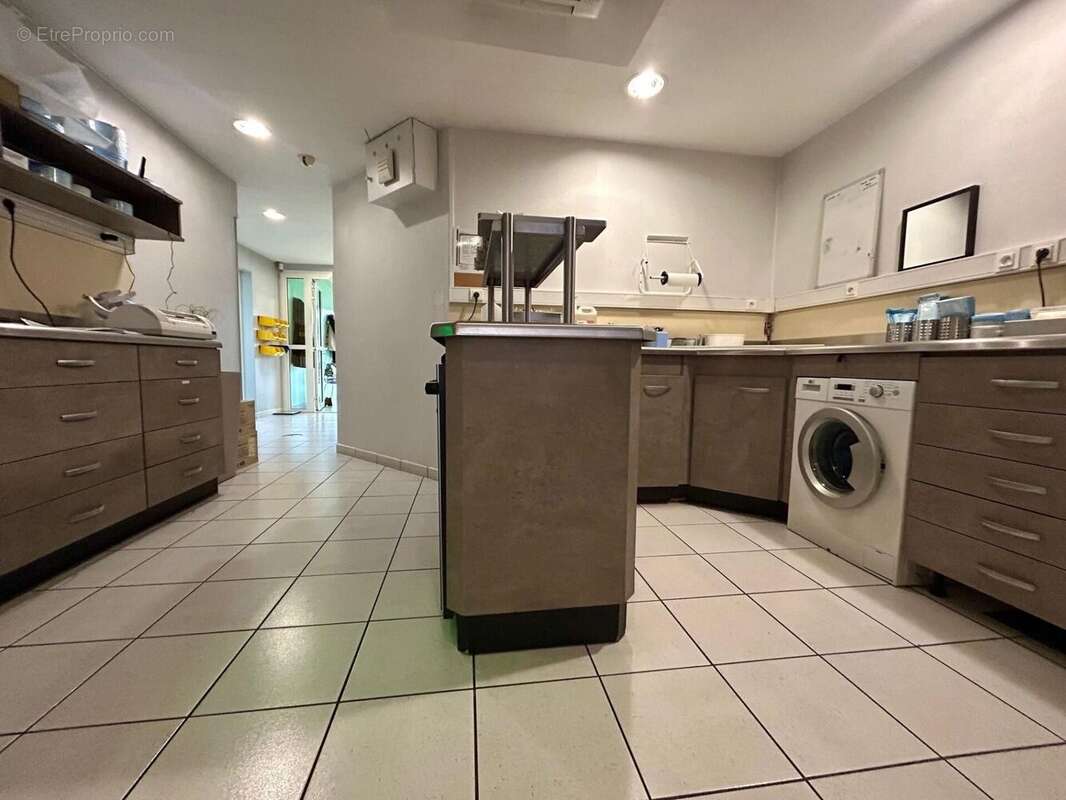 Photo 6 - Commerce à SAINT-AUBIN-LES-ELBEUF