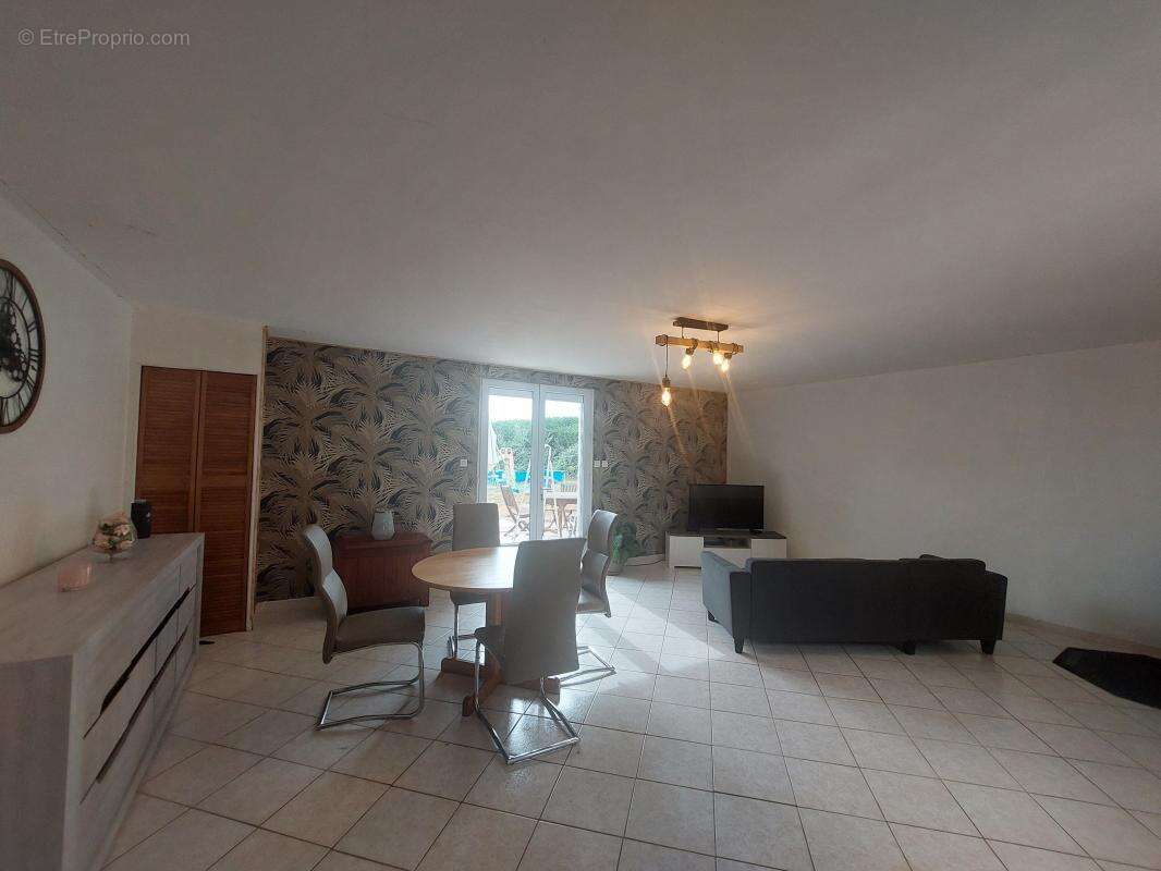 Maison à LE FIDELAIRE