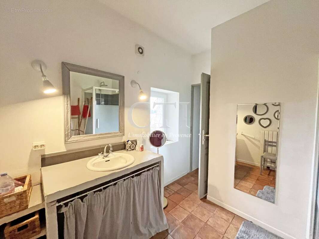 Maison à VAISON-LA-ROMAINE