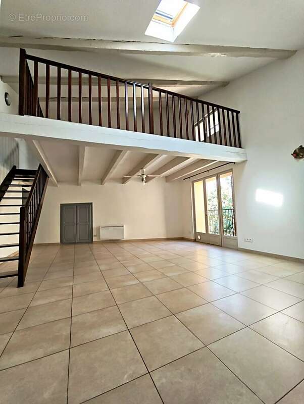 Appartement à COURSAN