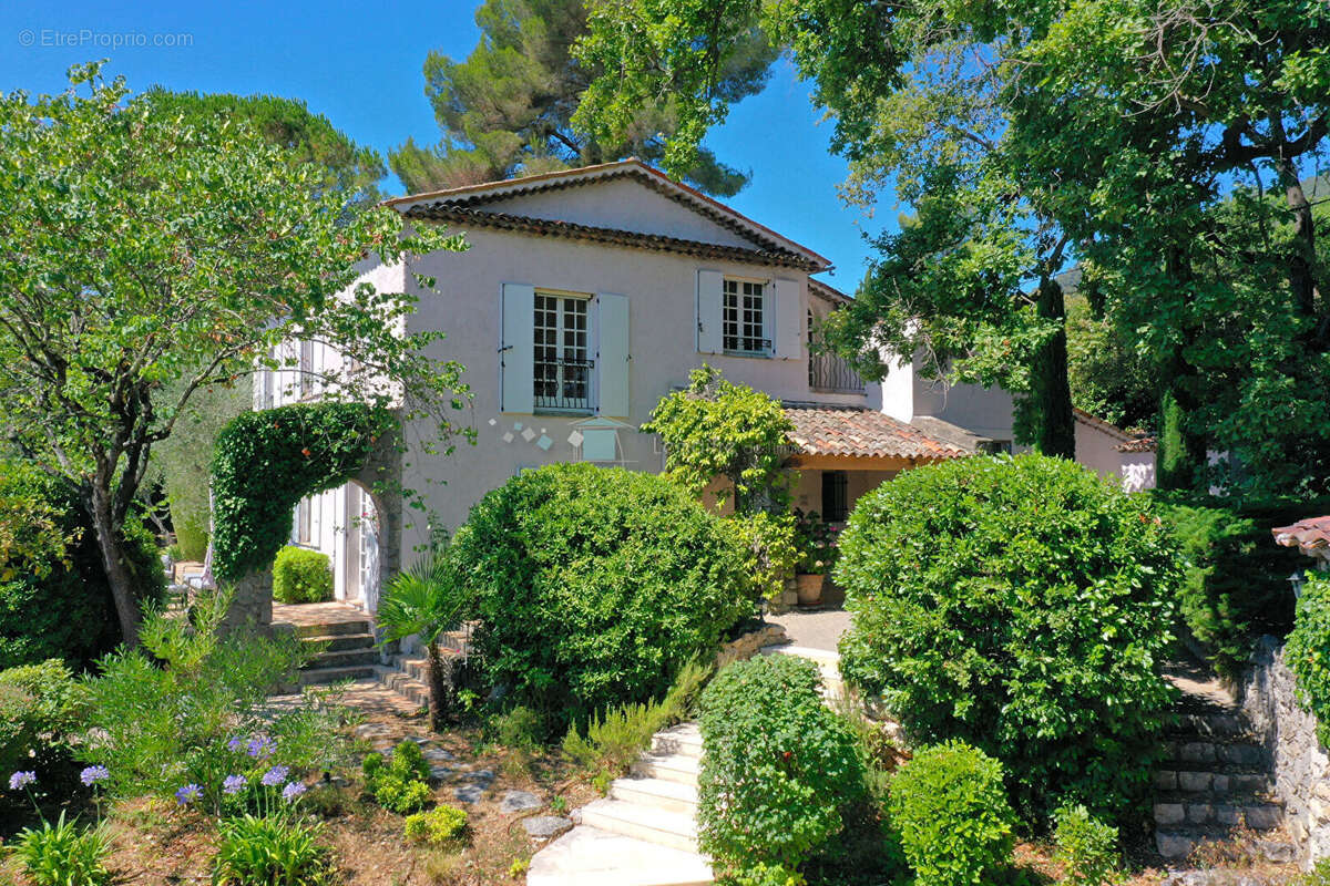 Maison à SPERACEDES