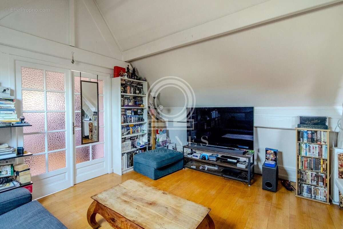 Appartement à BOUGIVAL