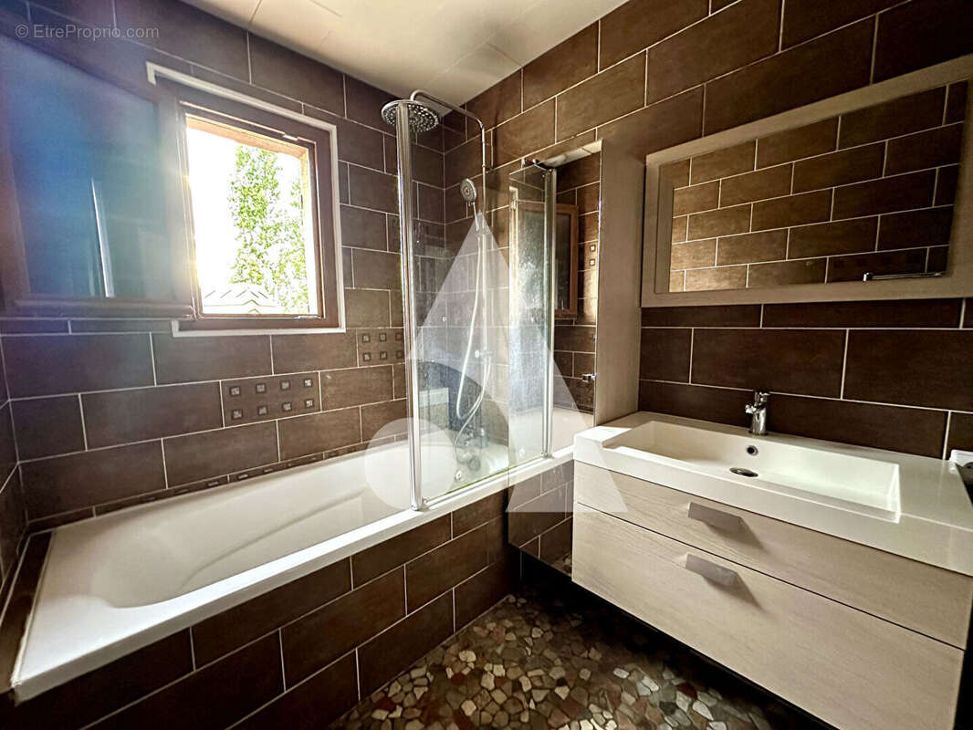 Maison à CONCHES-EN-OUCHE