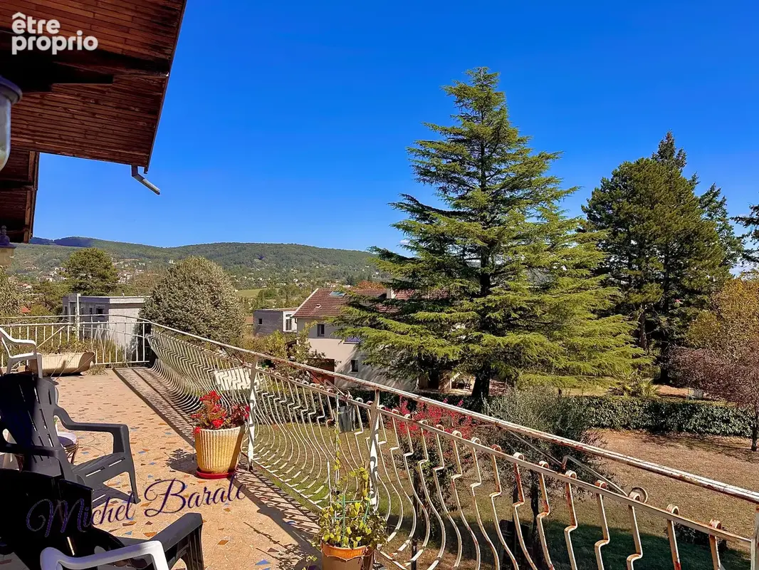 Dardilly – propriété familiale de 222 m² – 6 chambres – t2 indépendant – terrain de 1 647 m² – vue panoramique - photo 23