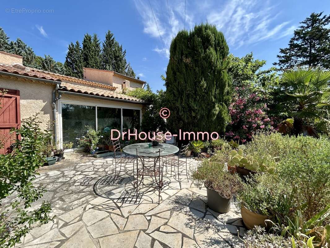 Maison à LORGUES