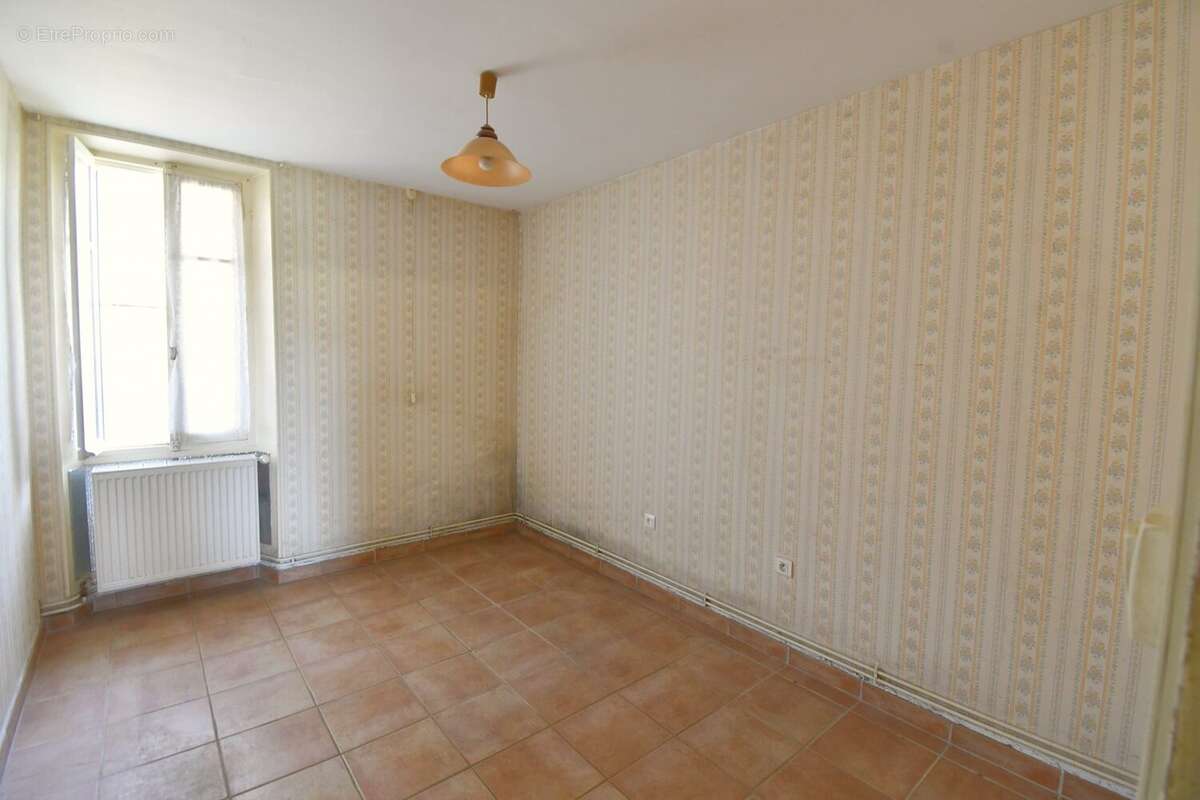 Maison à CUSSY-EN-MORVAN