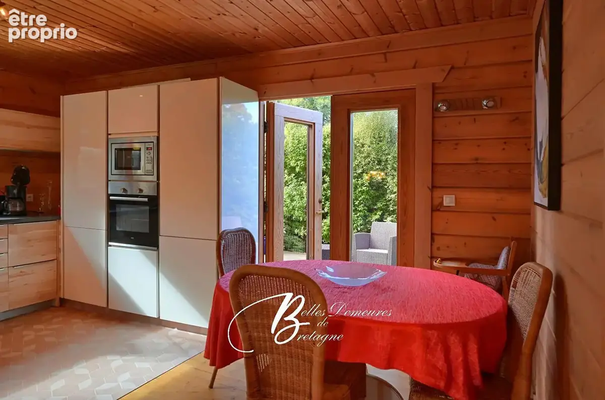 A vendre Maison en bois à Penvénan aux prestations haut de gamme avec piscine intérieure, à 800 m de la plage de Port-Blanc - photo 8