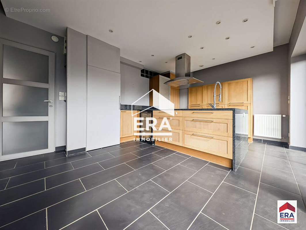 Appartement T4 - Tourcoing Gare - Garage + Cave - photo 6