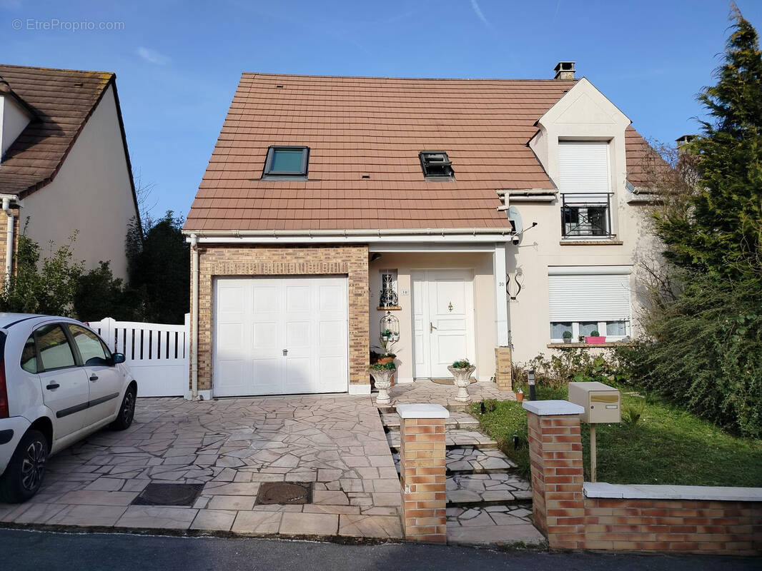 Maison à LOUVRES