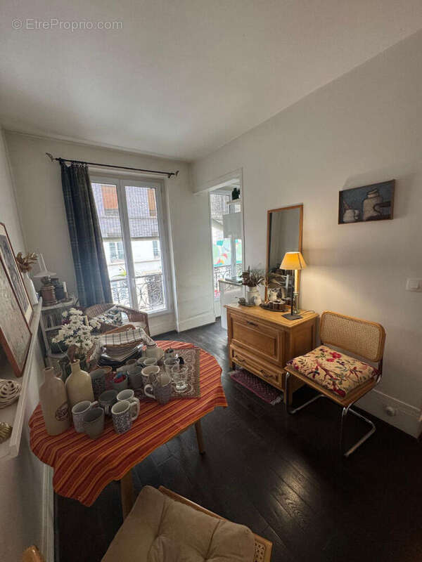 Appartement à PARIS-11E