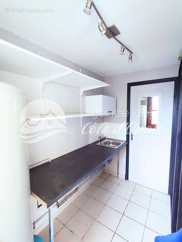 Commerce à LA CAPELLE-LES-BOULOGNE