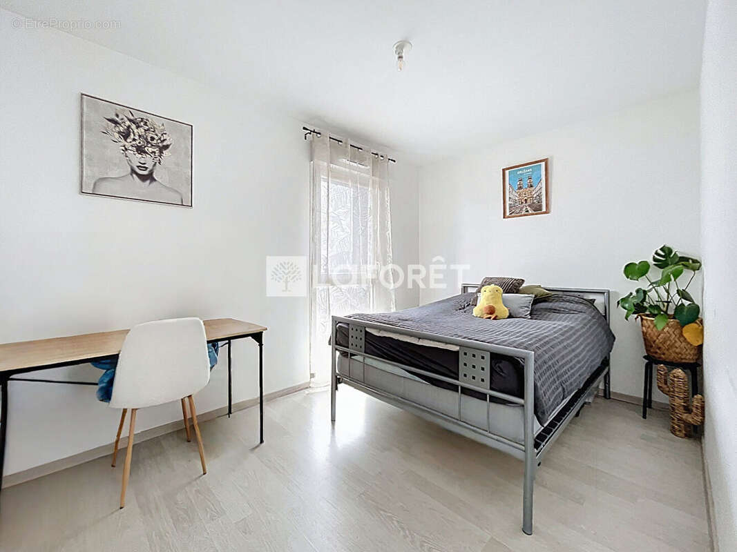 Appartement à SAINT-JEAN-DE-LA-RUELLE