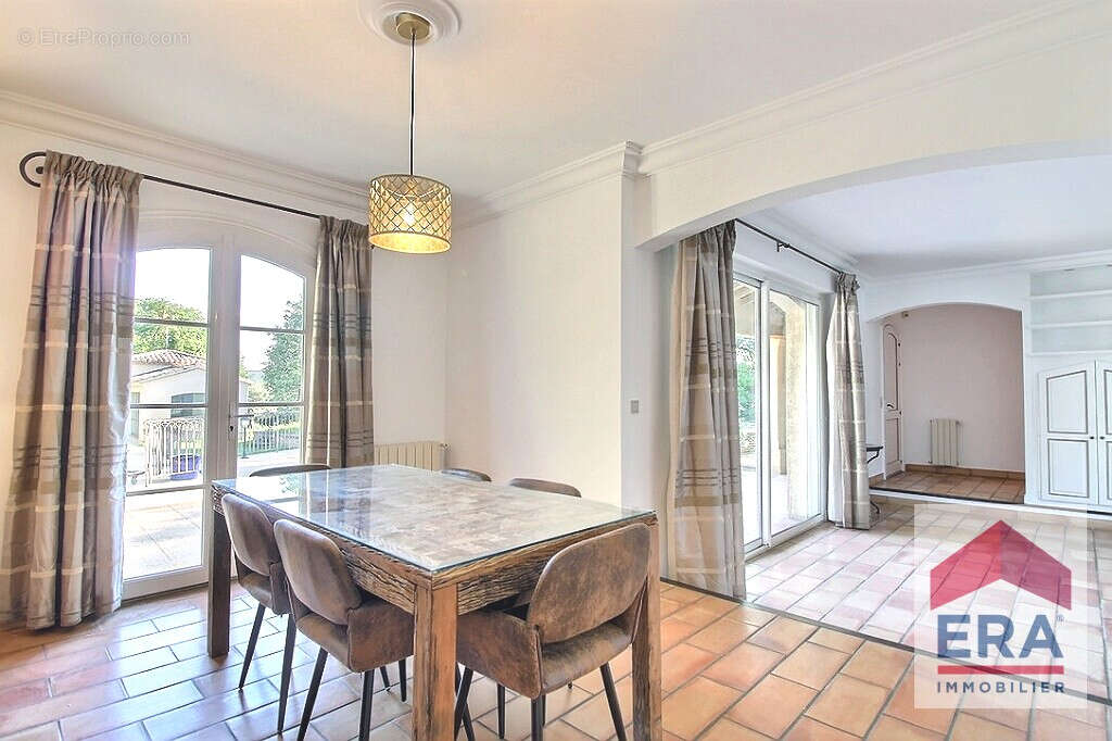 Maison à CASTILLON-DU-GARD