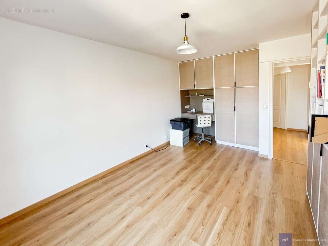 Maison à ISSY-LES-MOULINEAUX