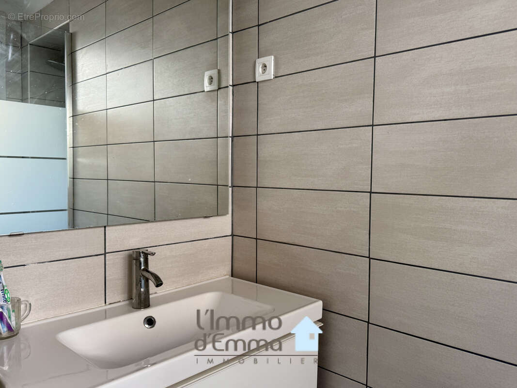 Appartement à MARSEILLE-8E