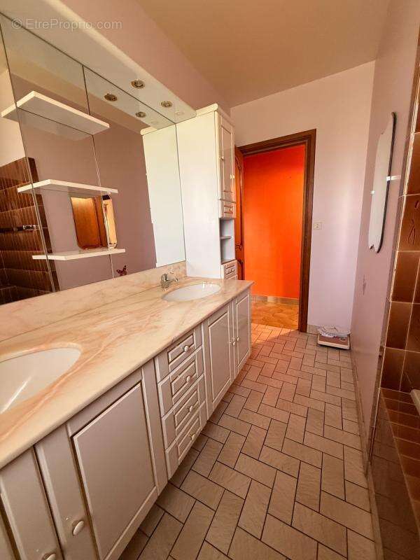 EN EXCLUSIVITE ! Pavillon de 114m², sur sous sol,  terrain de 956m2 169 900 € - photo 30