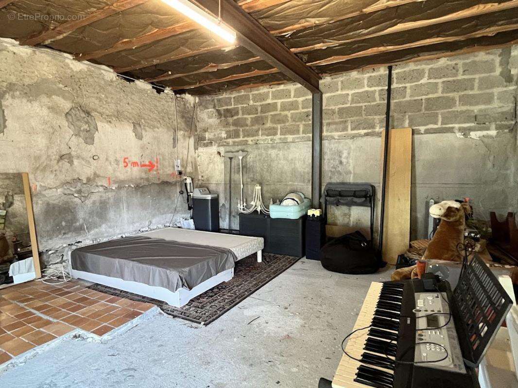 Maison 240 m² à Le Chay  - photo 10
