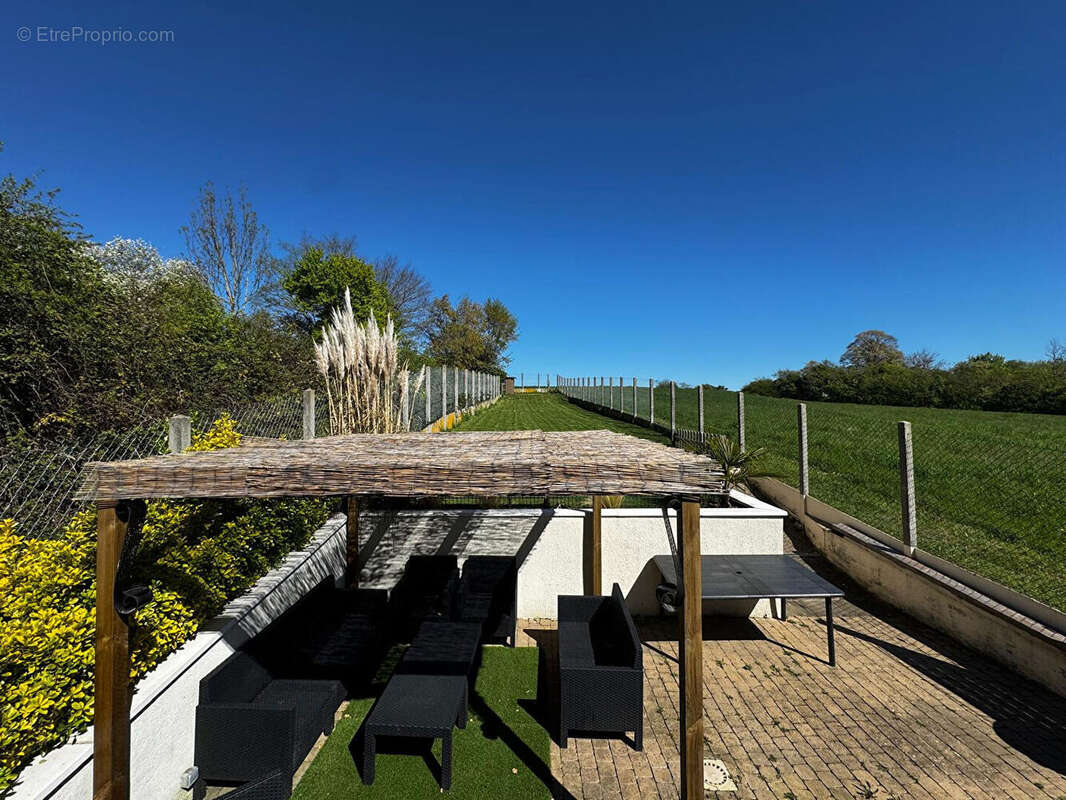 Maison à HARDRICOURT