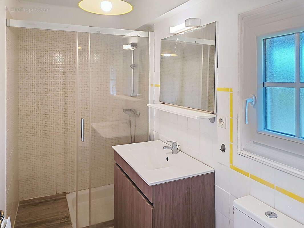 Maison à CRESSEVEUILLE