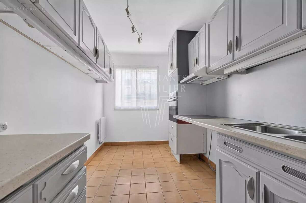 Appartement à LEVALLOIS-PERRET