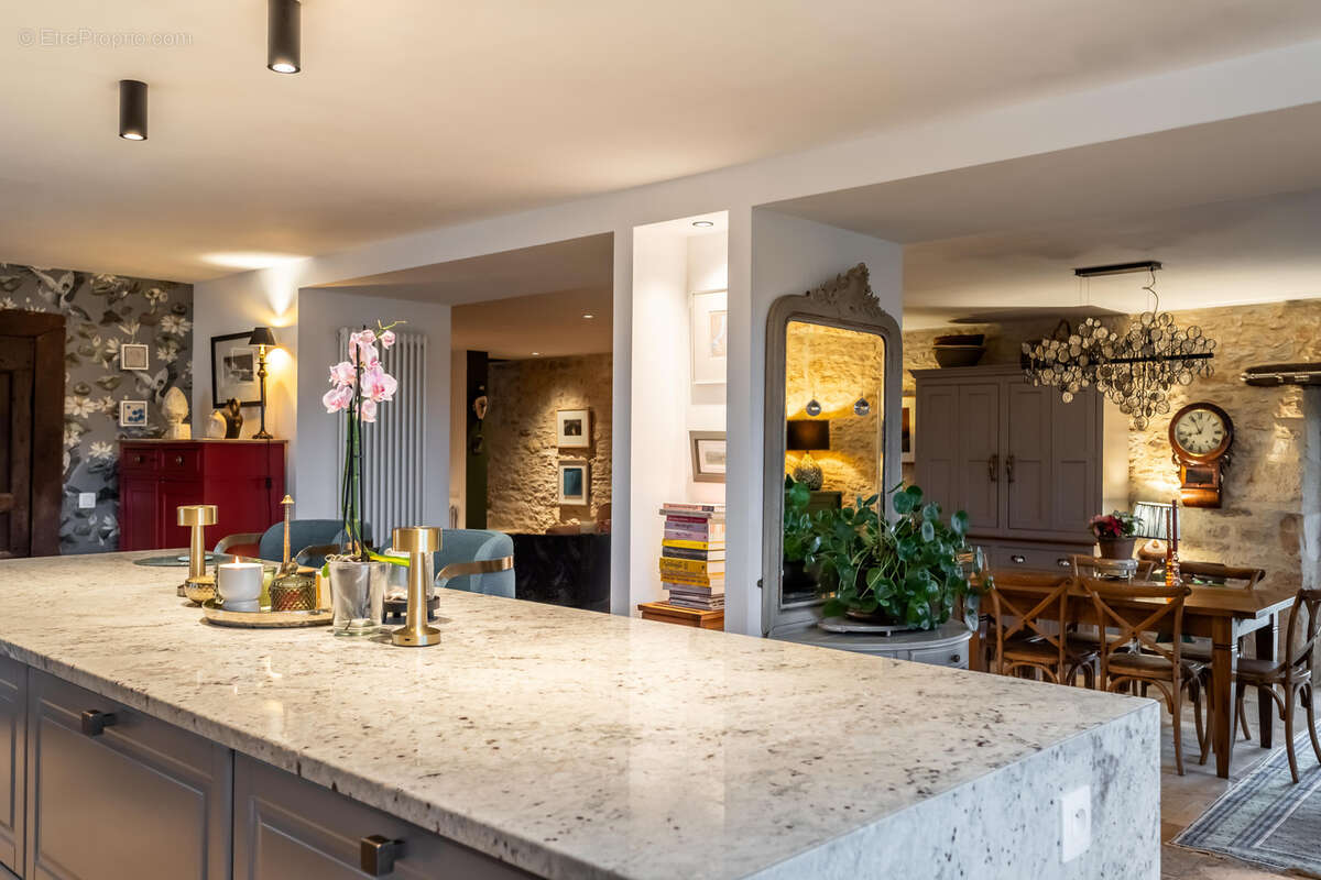 Maison à LAVERCANTIERE