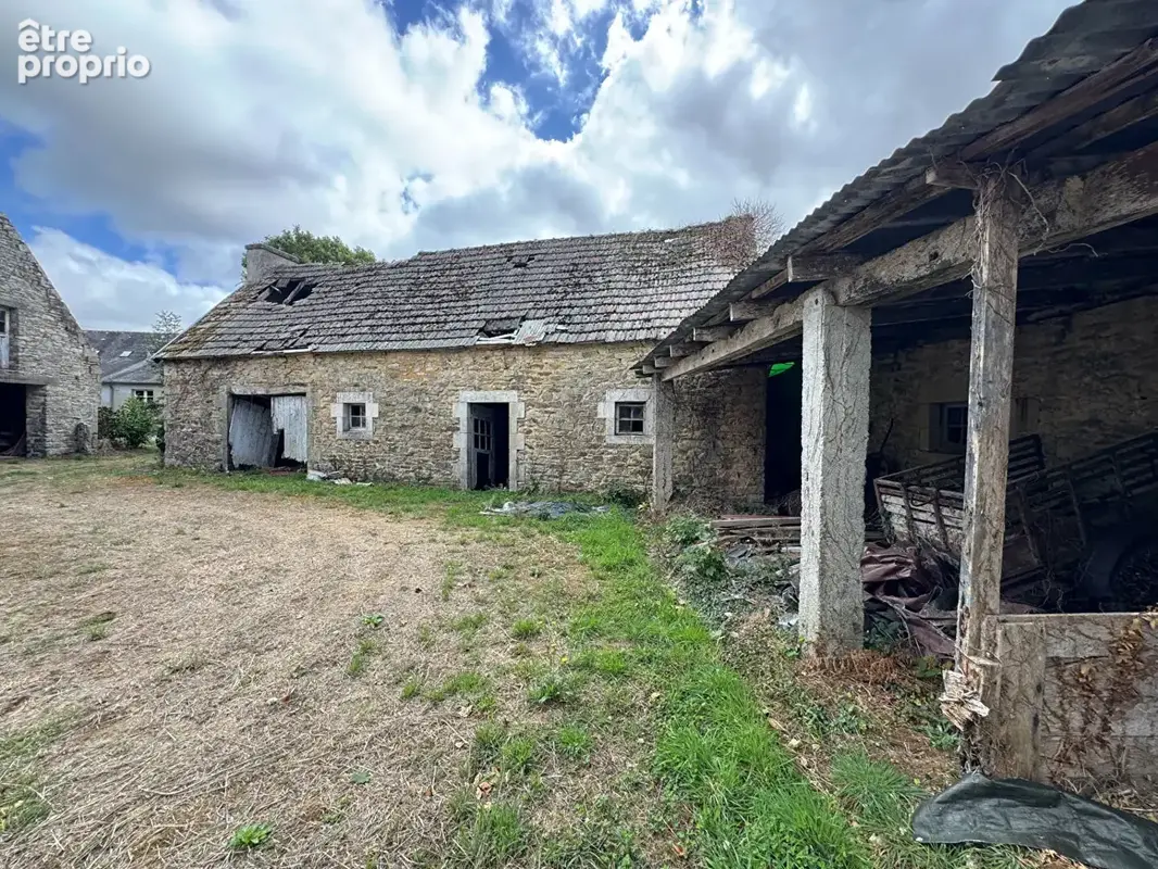 Rare ? Ensemble en pierre à rénover, cour fermée, terrain de 2500 m² - photo 7