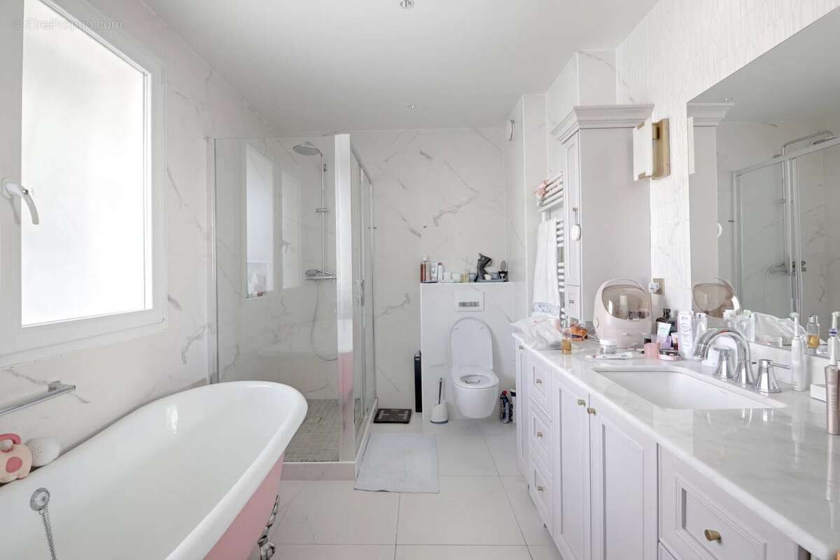 Maison à SAINT-MAUR-DES-FOSSES