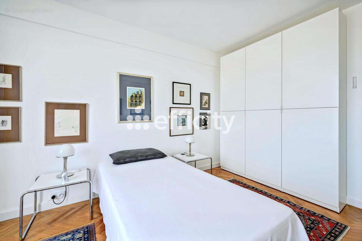Appartement à MARSEILLE-6E