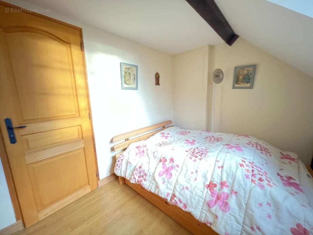 Maison à POIGNY-LA-FORET