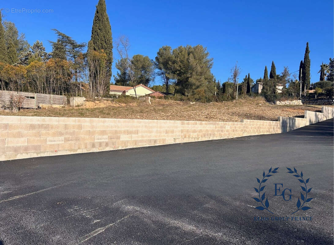 Terrain à MONTFERRIER-SUR-LEZ