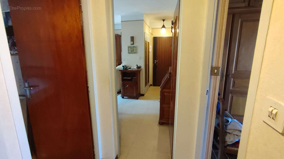 Appartement à HYERES
