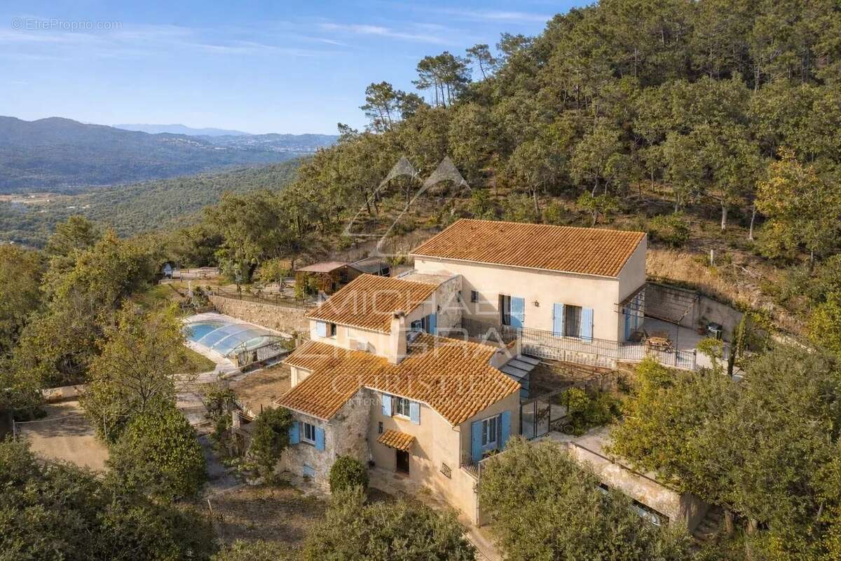 Maison à MANDELIEU-LA-NAPOULE