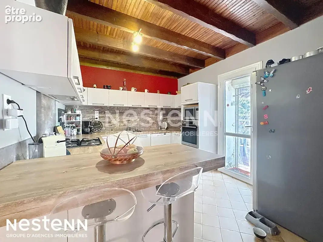 Opportunité rare dans le joli village de Névian!  Haut de maison en duplex avec TERRASSE ET COUR privée - photo 12