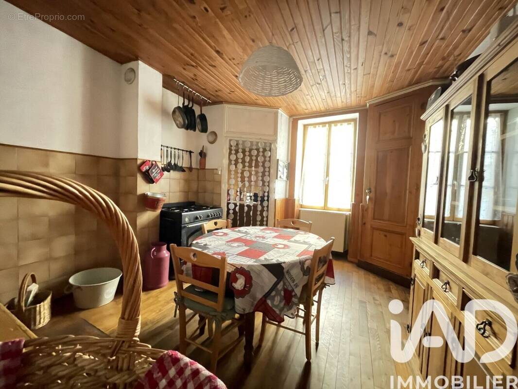 Photo 1 - Maison à JUJURIEUX