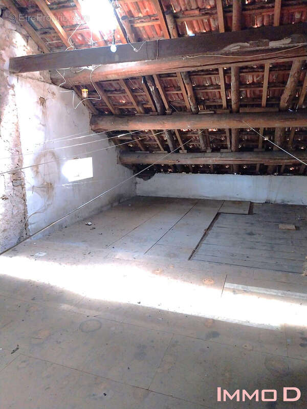 Appartement à AILLEVILLERS-ET-LYAUMONT