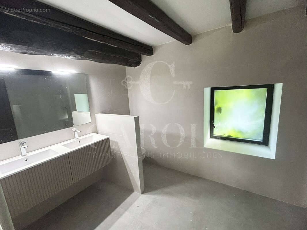 Maison à VILLY-LE-PELLOUX